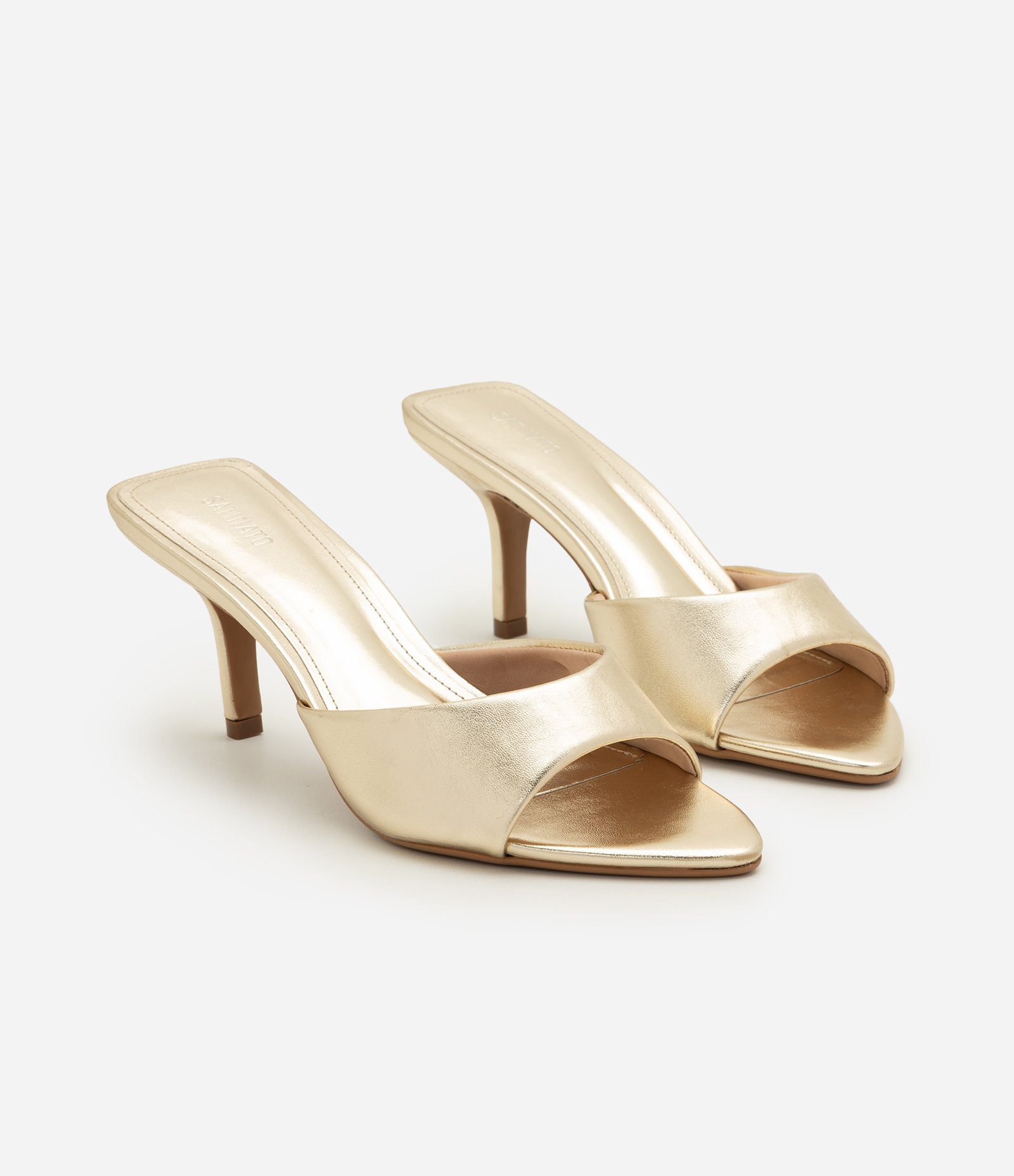 Sandália Mule em PU com Bico Folha Dourado 2