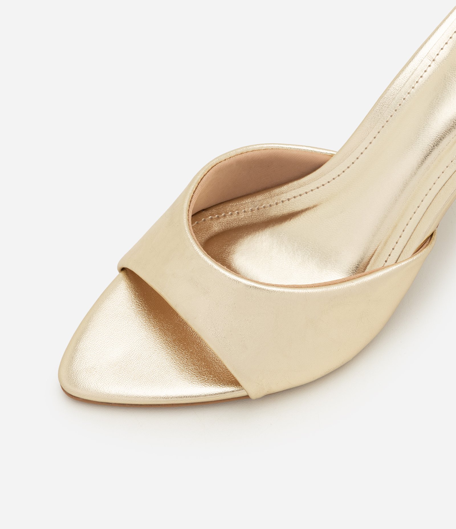 Sandália Mule em PU com Bico Folha Dourado 4