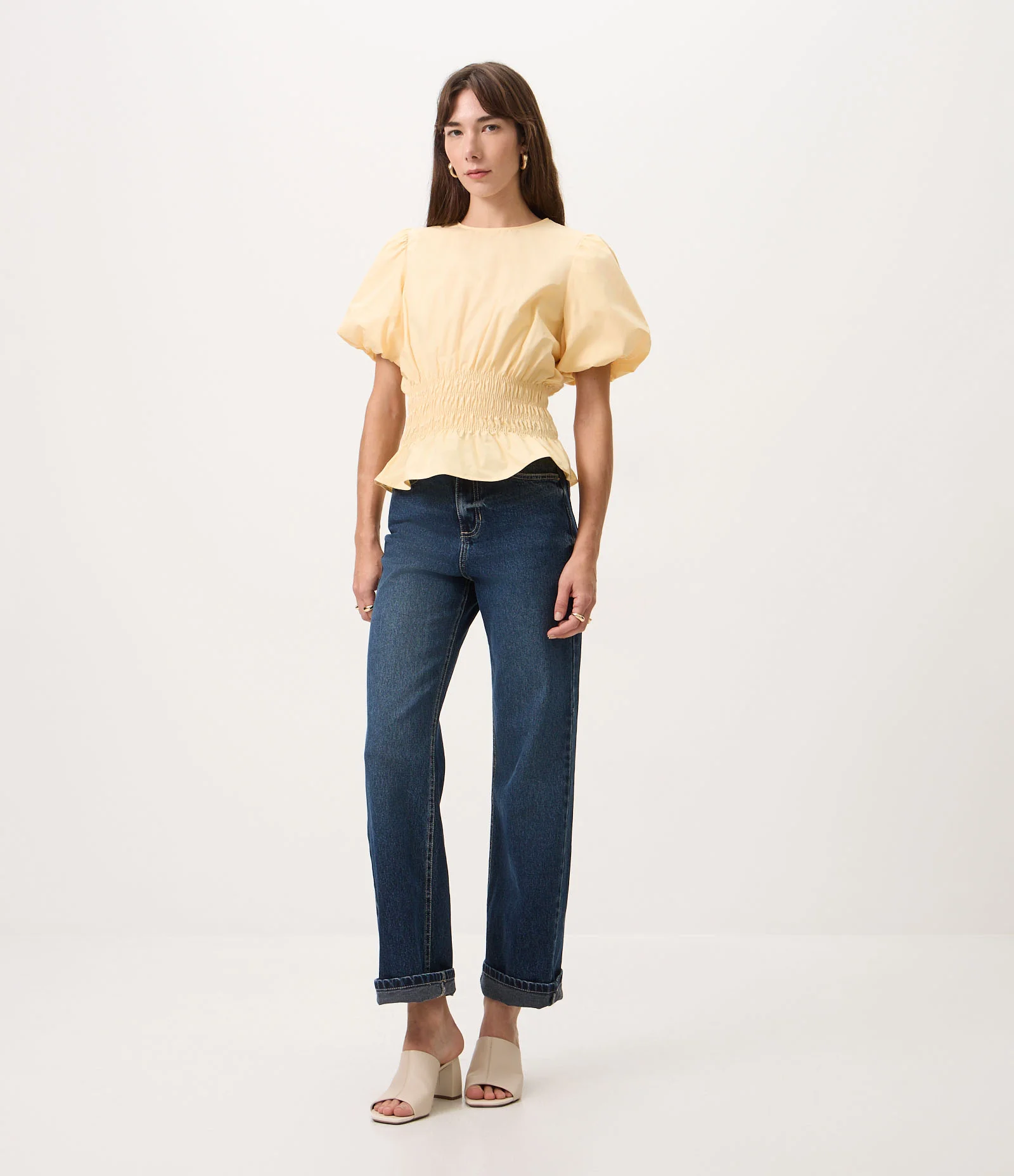 Blusa em Tricoline com Manga Balonê e Cintura Franzida Amarelo 2
