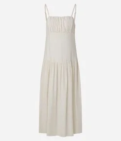 Vestido em Viscolinho com Busto Franzido e Saia Fluida