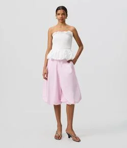 Short Balonê em Tricoline com Pregas Frontais