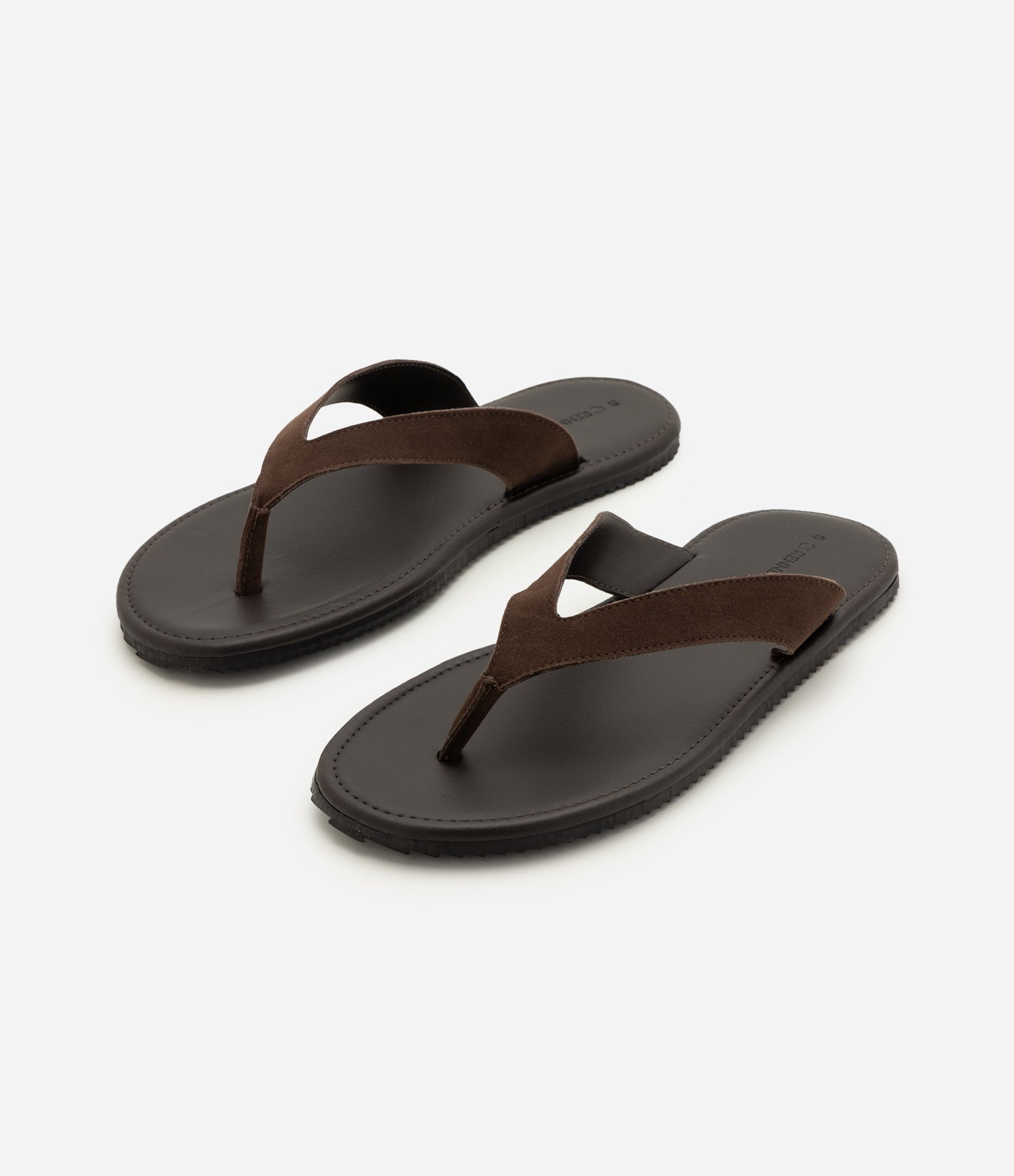 Chinelo com Tiras em Camurça Sintética Marrom 2