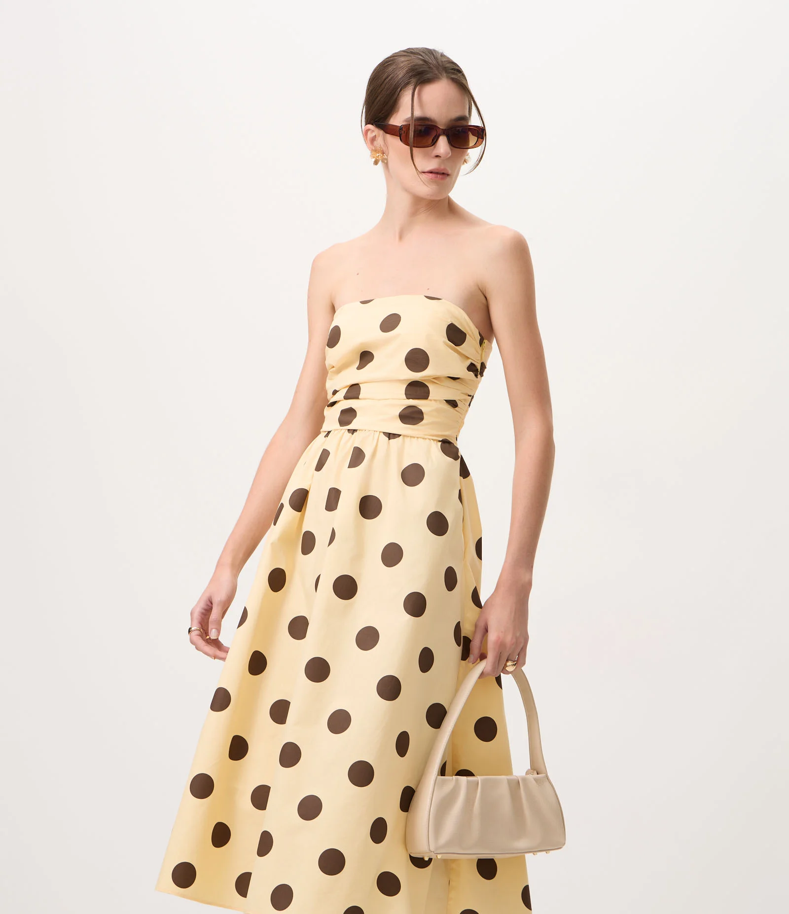 Vestido Midi em Tricoline Poá com Decote Tomara que Caia Amarelo 2