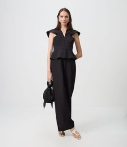 Macacão com Peplum Alfaiatado e Decote Estruturado